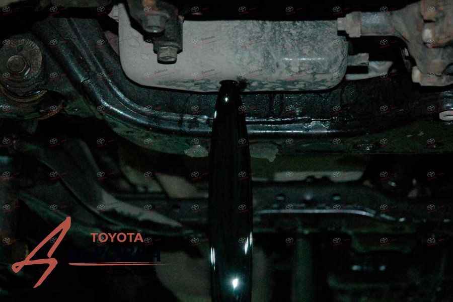 Замена масла в Toyota Land Cruiser Prado 150