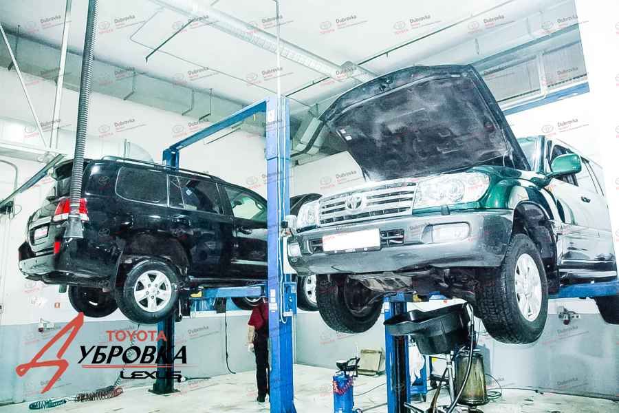 Процесс замены масла Toyota Land Cruiser 100